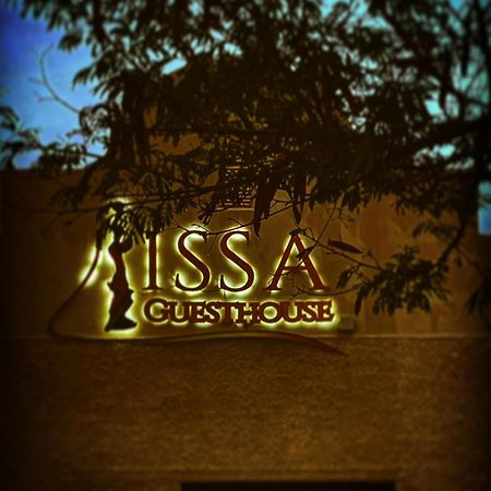 Issa Guesthouse Usakos Екстер'єр фото