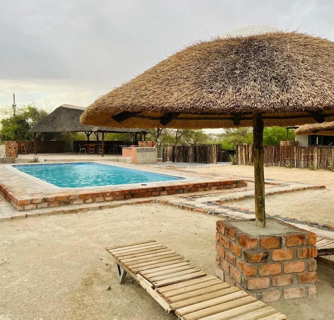 Issa Guesthouse Usakos Екстер'єр фото